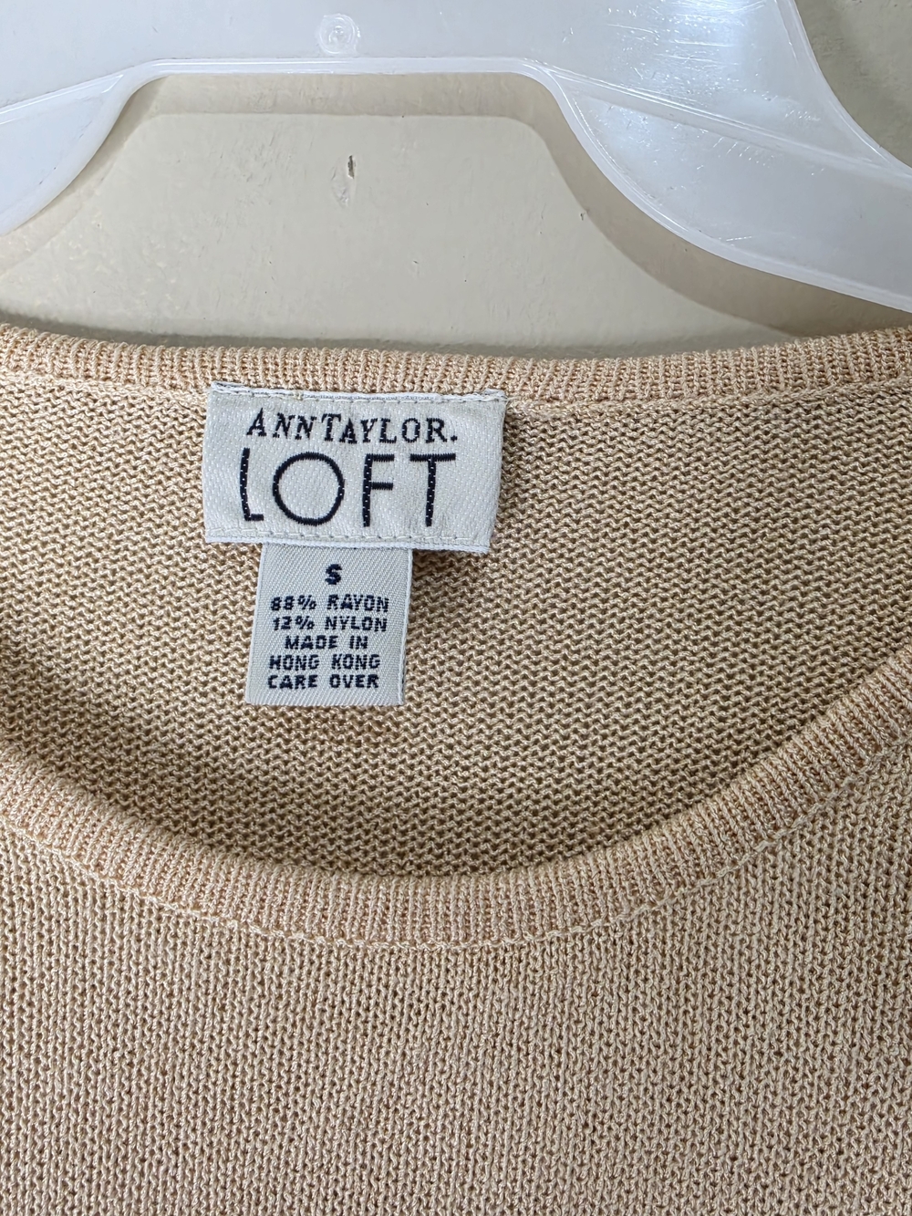 Ann Taylor LOFT Beige Knit Sweater Ruffle Hem Size S Soft Lightweight - Picture 3 of 13